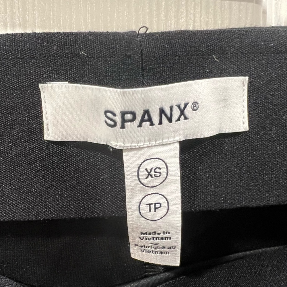Spanx Super Smooth Perfect Fit Ponte Cropped Wide Leg Pant Black Size XS - Picture 6 of 10